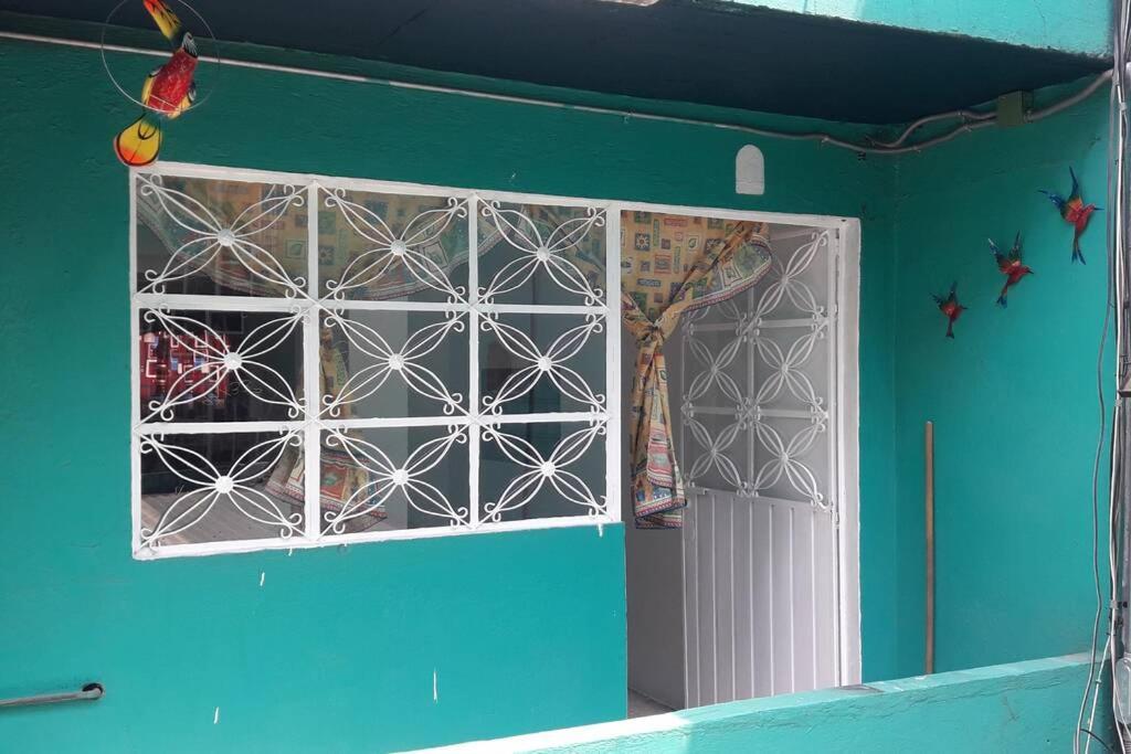 Departamento Cercano Al Aeropuerto T2, A 2 Calles Kota Meksiko Bagian luar foto
