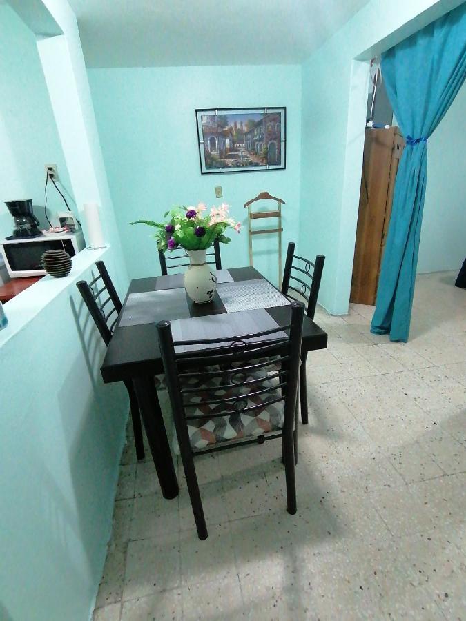 Departamento Cercano Al Aeropuerto T2, A 2 Calles Kota Meksiko Bagian luar foto